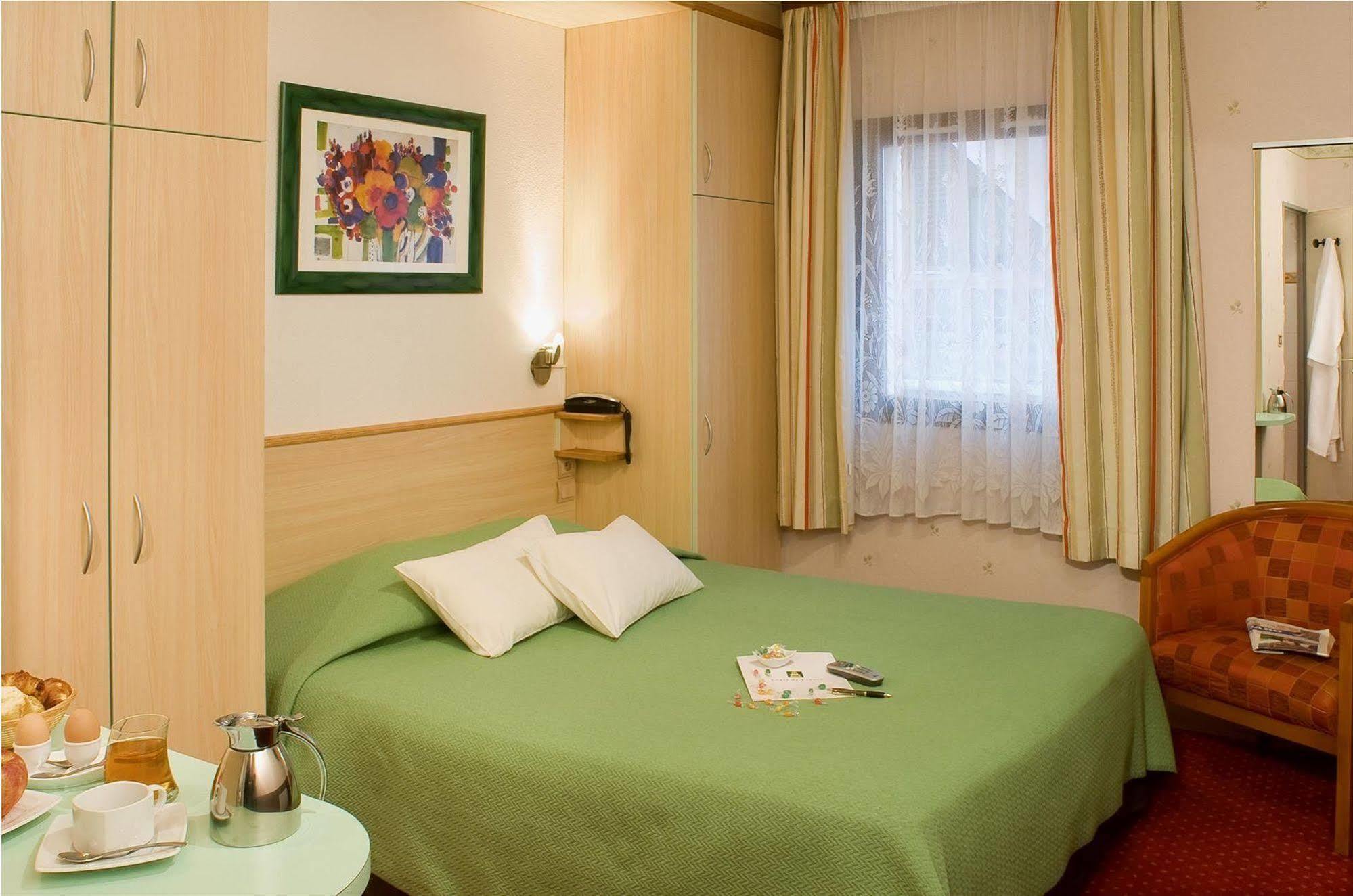 Hotel Le Rapp 콜마 외부 사진