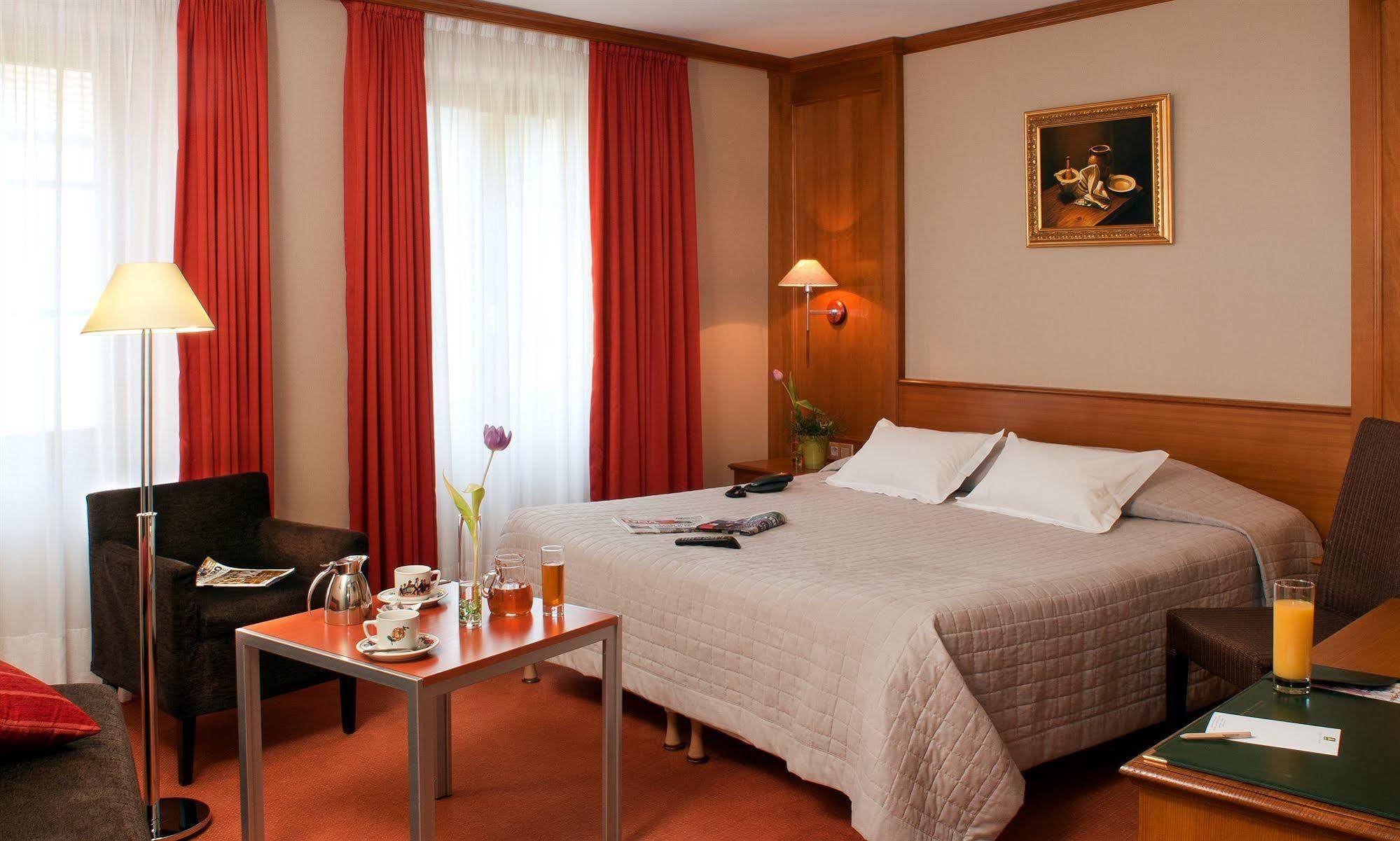 Hotel Le Rapp 콜마 외부 사진